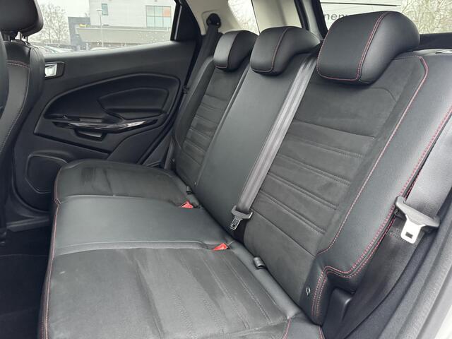 Ford ECOSPORT 1.0 EcoBoost ST-Line Black 125pk Achteruitrijcamera | Getint glas | Cruise control | Navigatie | Apple Carplay / Android auto | Dealer onderhouden