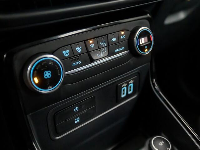 Ford ECOSPORT 1.0 EcoBoost Titanium (APPLE CARPLAY, GROOT NAVI, CAMERA, CLIMATE, SPORTSTOELEN, LEDER, XENON, PARKEERSENSOREN, NIEUWE APK, NIEUWSTAAT)