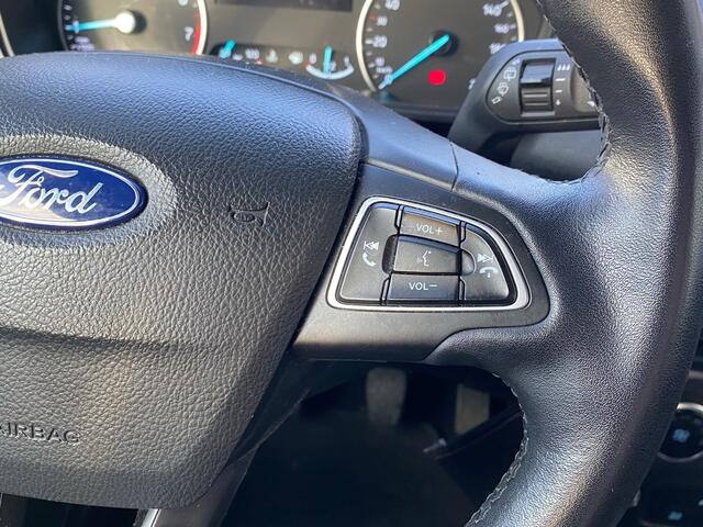 Ford ECOSPORT 1.0 Titanium ! | Clima | LM Velgen | PDC voor en achter | Privacy glas | Stoel en stuurverwarming | RIJKLAARPRIJS INCL 12 MAANDEN GARANTIE EN BEURT