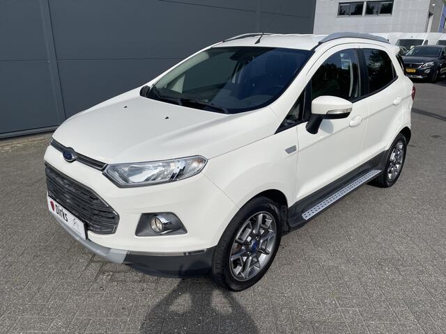Ford ECOSPORT 125pk Titanium (Trekhaak - Navigatie - Automatische Airco - Keyless Entry - Treeplanken - 17"- Parkeersensoren)