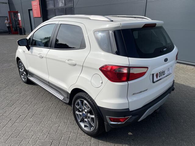 Ford ECOSPORT 125pk Titanium (Trekhaak - Navigatie - Automatische Airco - Keyless Entry - Treeplanken - 17"- Parkeersensoren)