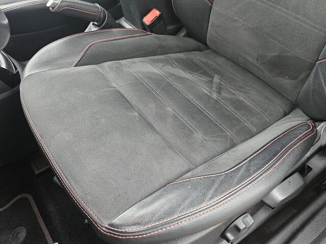 Ford ECOSPORT 1.0 EcoBoost ST-Line / Dealer Onderhouden / All Season Banden / B&O Premium Audio / Alcantara Bekleding / Stoel & Stuurverwarming / Voorruit Verwarming / Achteruitrijcamera / Navigatie / Apple Carplay & Android Auto / Parkeersensoren / Climate Control /