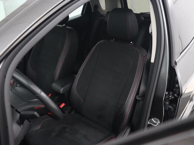 Ford ECOSPORT 1.0 EcoBoost ST-Line | Stoelverwarming | Camera | Carplay | B&O Sound | Navigatie | 18'' | Climate control | Leder/Alcantara | Cruise control | Bluetooth | Keyless