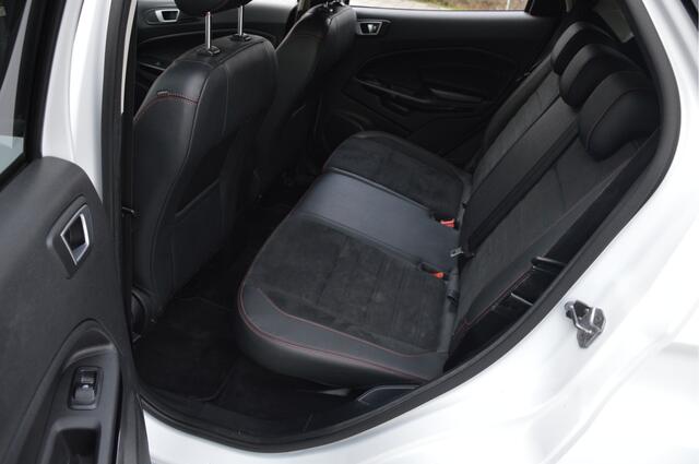 Ford ECOSPORT ST-Line EcoBoost 125 pk | Apple Carplay/Android auto I Parkeersensoren achter I Climate