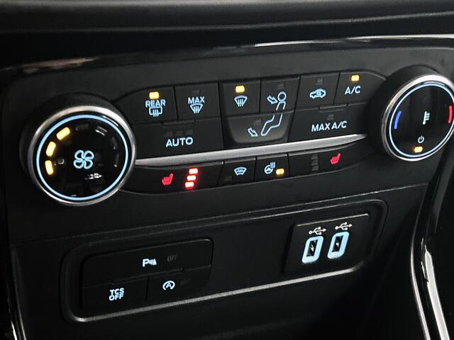 Ford ECOSPORT 1.0 EcoBoost Active | Apple Carplay / Android Auto (Navigatie) | Parkeersensoren rondom | Stoel / Stuurverwarming | Climate control | Cruise control |
