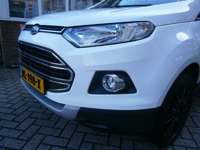 Ford ECOSPORT 1.0 EcoB. Titanium Navigatie Stoelverw. Keyless,etc.