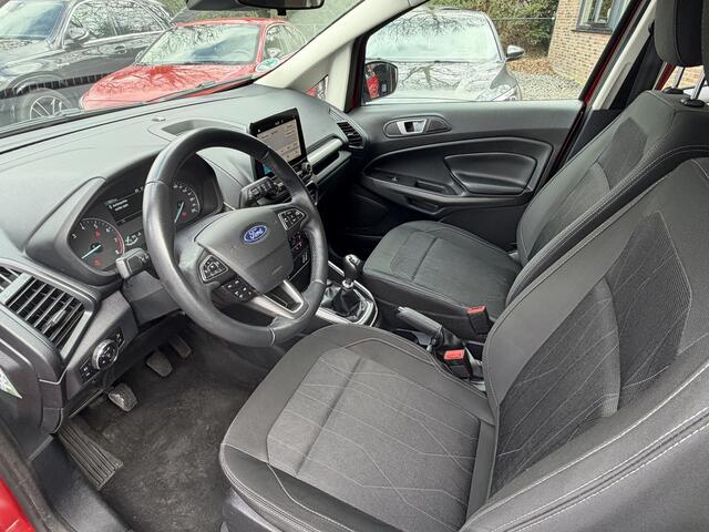 Ford ECOSPORT 1.0 EcoBoost Connected trekhaak stoel .verwarming + stuur .+voor ruit .camera . sportvelegen . bordouroodmetalic .