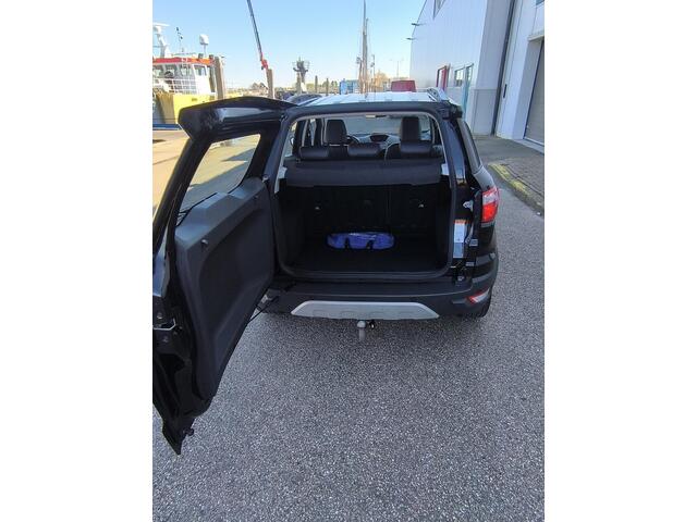 Ford ECOSPORT 1.0 EcoBoost Titanium 125PK, Trekhaak, All season banden, climate + cruise control, Sony Audio, Navi, parkdistance, keyles entry.