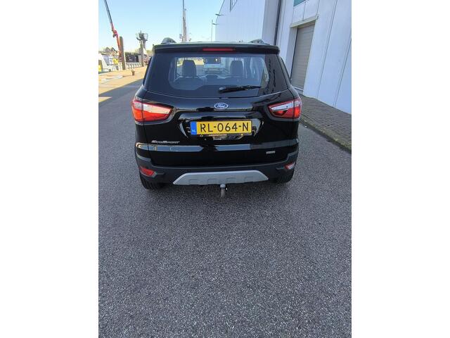 Ford ECOSPORT 1.0 EcoBoost Titanium 125PK, Trekhaak, All season banden, climate + cruise control, Sony Audio, Navi, parkdistance, keyles entry.