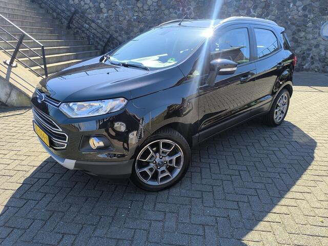 Ford ECOSPORT 1.0 EcoBoost Titanium 125PK, Trekhaak, All season banden, climate + cruise control, Sony Audio, Navi, parkdistance, keyles entry.