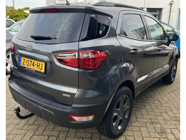 Ford ECOSPORT 1.0 EcoBoost Titanium 125PK | Dealeronderhouden | Nieuwe APK | Trekhaak | Parkeersensoren | Stoelverwarming | Stuurverwarming | Voorruitverwarming | Climate Control | Cruise Control | Navigatie | 2 Sleutels |