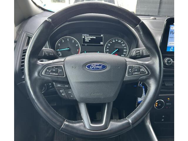 Ford ECOSPORT 1.0 EcoBoost Titanium 125PK | Dealeronderhouden | Nieuwe APK | Trekhaak | Parkeersensoren | Stoelverwarming | Stuurverwarming | Voorruitverwarming | Climate Control | Cruise Control | Navigatie | 2 Sleutels |