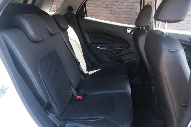 Ford ECOSPORT 1.0 EcoBoost 125pk Titanium S | Navi | Climate | Cruise | Keyless | Camera | Winter Pakket | Trekhaak