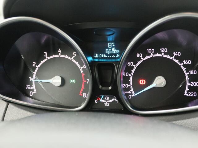 Ford ECOSPORT 1.0 EcoBoost Titanium | Climate Control | Winterpakket | Parkeersensoren | Cruise Control | Lichtmetalen Velgen |
