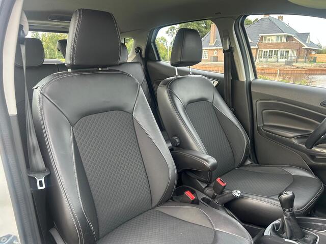 Ford ECOSPORT 1.0 EcoBoost Titanium | Parkeersensoren | Bluetooth | Navi | Cruise