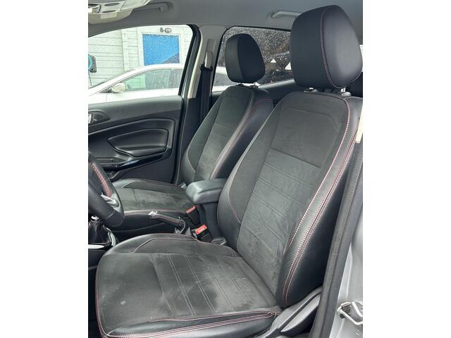 Ford ECOSPORT 1.0 EcoBoost ST-Line 125PK | ZEER LUXE! | Nette Staat! | Volledige Onderhoudshistorie | 2026 Onderhoud Gehad | NL Auto | NAP | Trekhaak | Dodehoekdetectie | Xenon | B&O Audio | Achteruitrijcamera | Parkeersensoren Voor en Achter | Grote Spoiler | Stoelverwarming | Stuurverwarming | Voorruitverwarming |