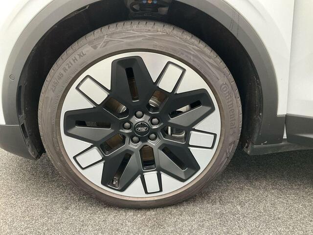 Ford EXPLORER Premium Extended Range RWD 77 kWh Panoramadak | Driver Assistance Pack | 21 inch lichtmetalen velgen | AGR-stoelen