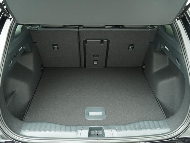 Ford EXPLORER Extended Range RWD 77 kWh | AGR Stoelen Memory | All -seasons |