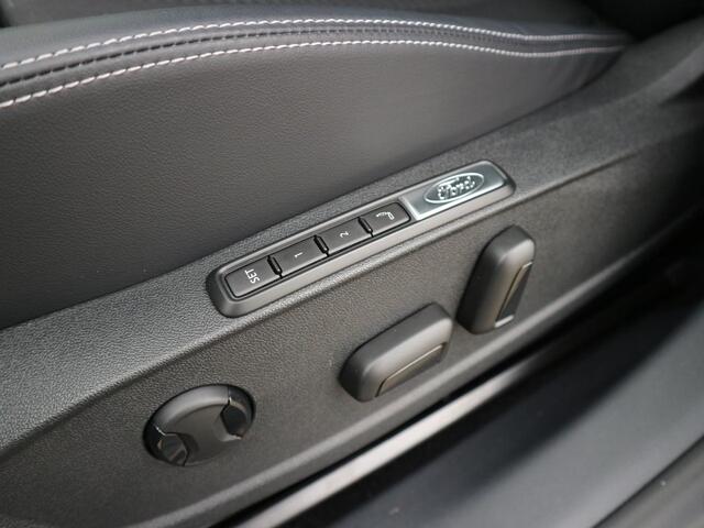 Ford EXPLORER Premium Extended Range RWD 77 kWh Panoramadak, AGR Stoelen, Driver Assistance Pack, Trekhaak wegklapbaar