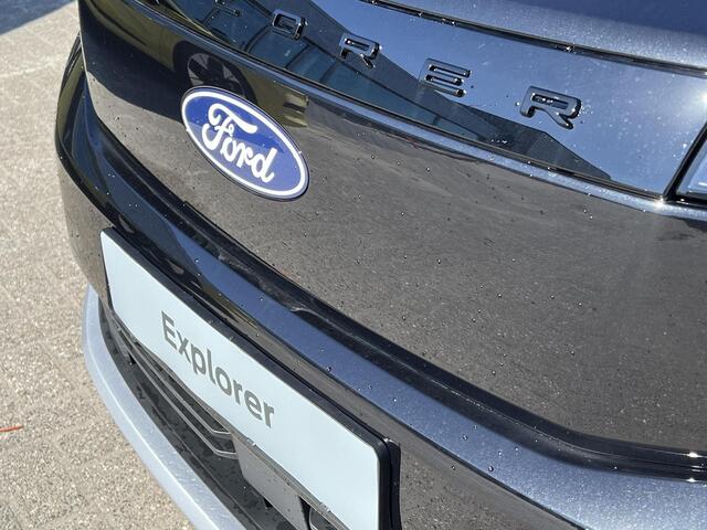 Ford EXPLORER Extended Range RWD 77 kWh Ford Voorraad | Adaptieve cruise control | Stuurwiel verwarming | stoelverwarming | Achteruitrijcamera