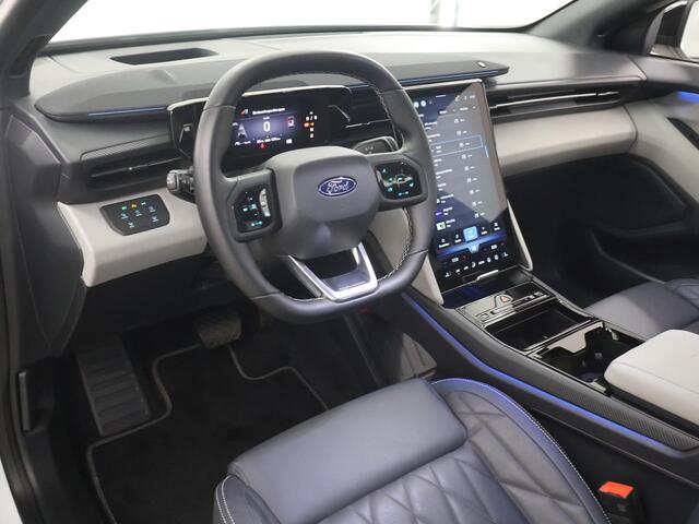 Ford EXPLORER Premium Extended Range RWD 77 kWh | Panoramadak | Matrix Led Koplampen | Head Up | 360 Camera | Cruise Control Adaptief | Elektrische Kofferklep | Navigatie |