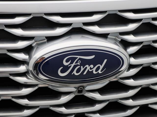 Ford EXPLORER 3.0 V6 457 Pk Automaat PHEV 7-Persoons | Stoel Verwarming/Ventilatie | Adaptive Cruise | 360 Camera | Trekhaak | Leer | Panoramadak | Bluetooth | 20 Inch | 60.556 Km !!