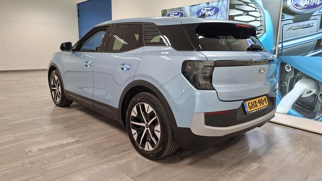 Ford EXPLORER Extended Range RWD 77 kWh | Metaallak | Driver Assistance Pack | Elektrisch wegklapbare trekhaak |