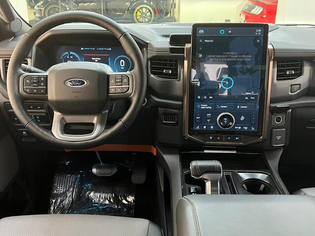Ford F-150 LIGHTNING Lariat STD
