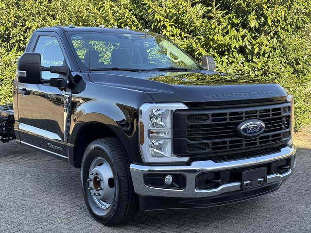Ford F-350 6.7L Turbo V8 Power Stroke Chassis DRW