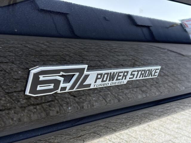 Ford F-350 6.7L Turbo V8 Power Stroke Chassis DRW