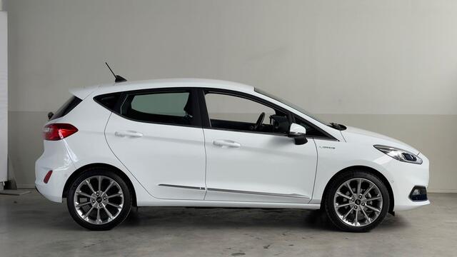 Ford FIESTA 1.0 EcoBoost Vignale Pack Winter, Adaptive Cruise Control, Navigatie, Camera, Climate Control, Rijklaar Prijs.