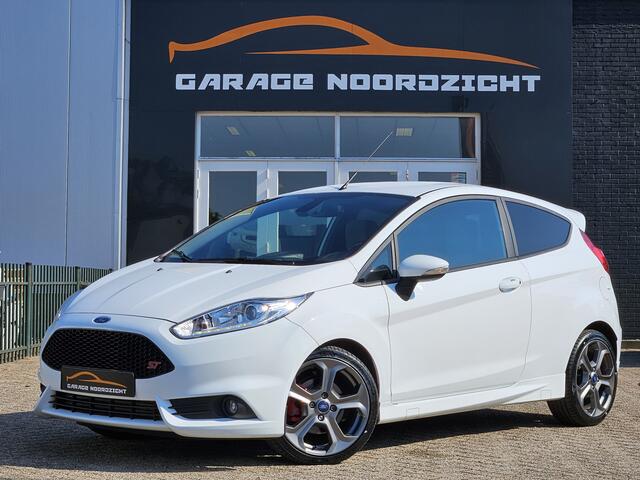 Ford FIESTA 1.6 ST2 184PK NAVIGATIE|KEYLESS GO|GETINT GLAS|HALF/LEDER|STOELVERWARMING|BLUE TOOTH TELEFONIE|STOELVERWARMING|PDC ACHTER|17 INCH Maandag tot Vrijdag geopend van 09.00 tot 20.00 uur en Zaterdag van 09.00 tot 18.00 uur