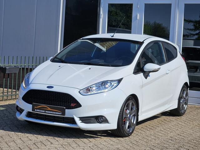 Ford FIESTA 1.6 ST2 184PK NAVIGATIE|KEYLESS GO|GETINT GLAS|HALF/LEDER|STOELVERWARMING|BLUE TOOTH TELEFONIE|STOELVERWARMING|PDC ACHTER|17 INCH Maandag tot Vrijdag geopend van 09.00 tot 20.00 uur en Zaterdag van 09.00 tot 18.00 uur