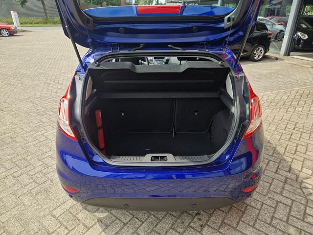 Ford FIESTA 100pk A/T Titanium | Navi | Climate | Cruise