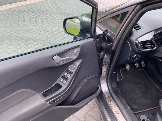 Ford FIESTA 1.0 EcoBoost ST-Line 100 PK.NAVI.PDC.APPLE CAR PLAY.CRUISE.33509KM.