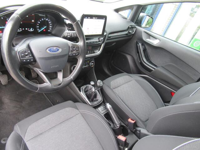 Ford FIESTA 1.0 EcoBoost Active Trekhaak / Apple Carplay + Android Auto / Trekhaak / Climate control / Parkeersensoren / 17" Velgen