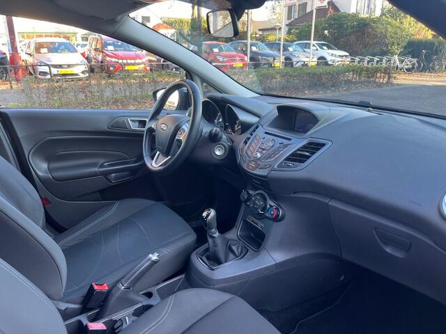Ford FIESTA 1.0 STYLE ULTIMATE / NAVI / CRUISE CTR. / AIRCO / PDC / LM-VELGE