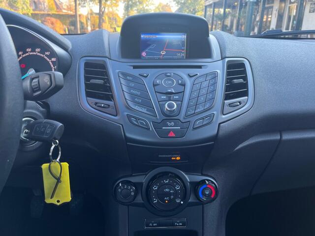 Ford FIESTA 1.0 STYLE ULTIMATE / NAVI / CRUISE CTR. / AIRCO / PDC / LM-VELGE