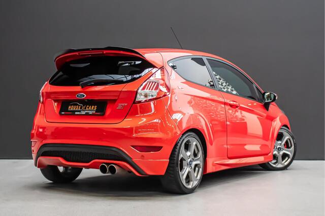 Ford FIESTA 1.6 182pk ST-2 STYLE PACK |Maxton|H&R verlagingsveren|Friedrich sportuitlaat|stage 1|parkeercamera met sensoren|bluetooth|navigatie|17"|