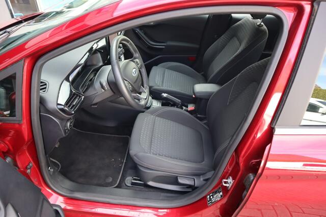 Ford FIESTA 1.0 ECOB. TITANIUM