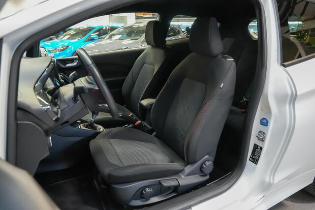 Ford FIESTA ST-Line 1.0 125pk |adaptive cruise control|parkeersensoren en camera|BLIS|navi|DAB|winterpakket|17"|