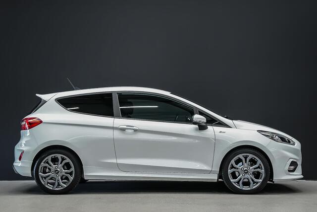 Ford FIESTA ST-Line 1.0 125pk |adaptive cruise control|parkeersensoren en camera|BLIS|navi|DAB|winterpakket|17"|
