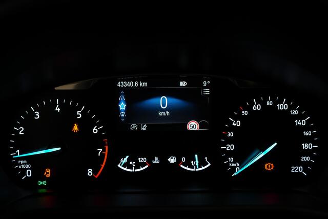 Ford FIESTA ST-Line 1.0 125pk |adaptive cruise control|parkeersensoren en camera|BLIS|navi|DAB|winterpakket|17"|