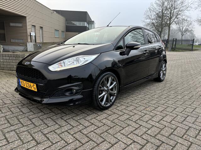 Ford FIESTA 1.0 EcoBoost ST Line [ fm navi,ecc,17``lmv,cruise,trekhaak ]