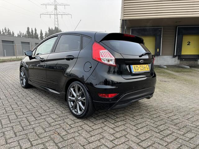 Ford FIESTA 1.0 EcoBoost ST Line [ fm navi,ecc,17``lmv,cruise,trekhaak ]