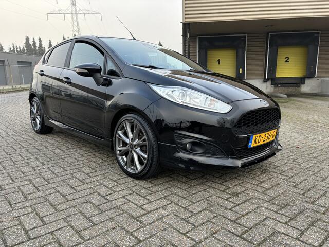Ford FIESTA 1.0 EcoBoost ST Line [ fm navi,ecc,17``lmv,cruise,trekhaak ]