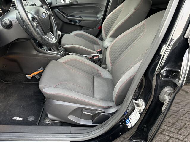 Ford FIESTA 1.0 EcoBoost ST Line [ fm navi,ecc,17``lmv,cruise,trekhaak ]