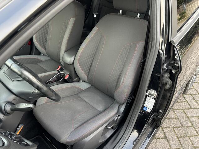 Ford FIESTA 1.0 EcoBoost ST Line [ fm navi,ecc,17``lmv,cruise,trekhaak ]