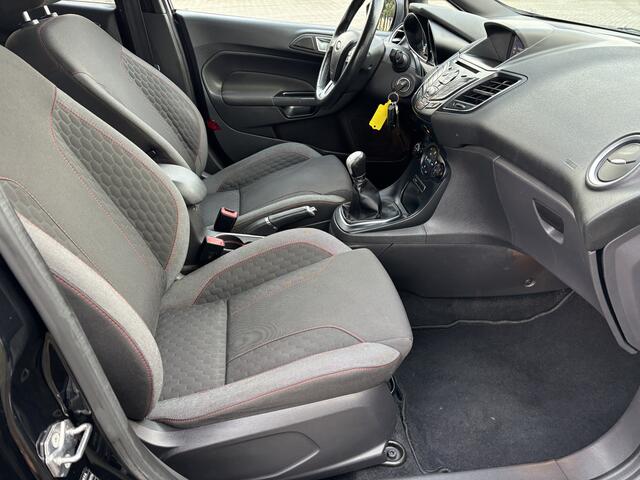 Ford FIESTA 1.0 EcoBoost ST Line [ fm navi,ecc,17``lmv,cruise,trekhaak ]