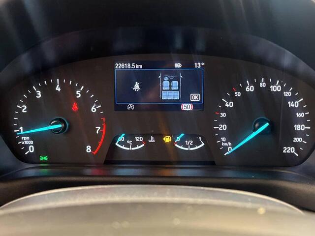 Ford FIESTA 125pk EcoBoost Hybrid Titanium X B&O Navi Camera Winter Parking pack Privacy glass All season banden